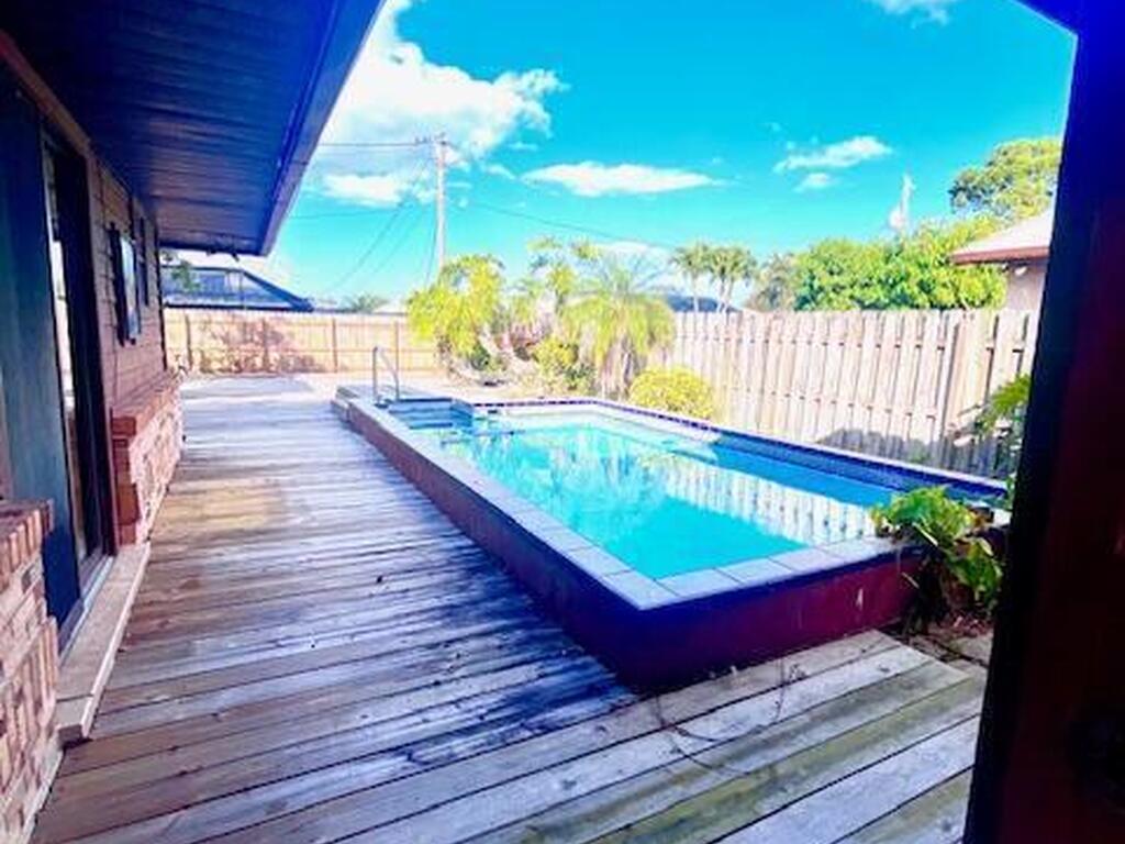 565 Heather Avenue, Palm Bay, FL 32907