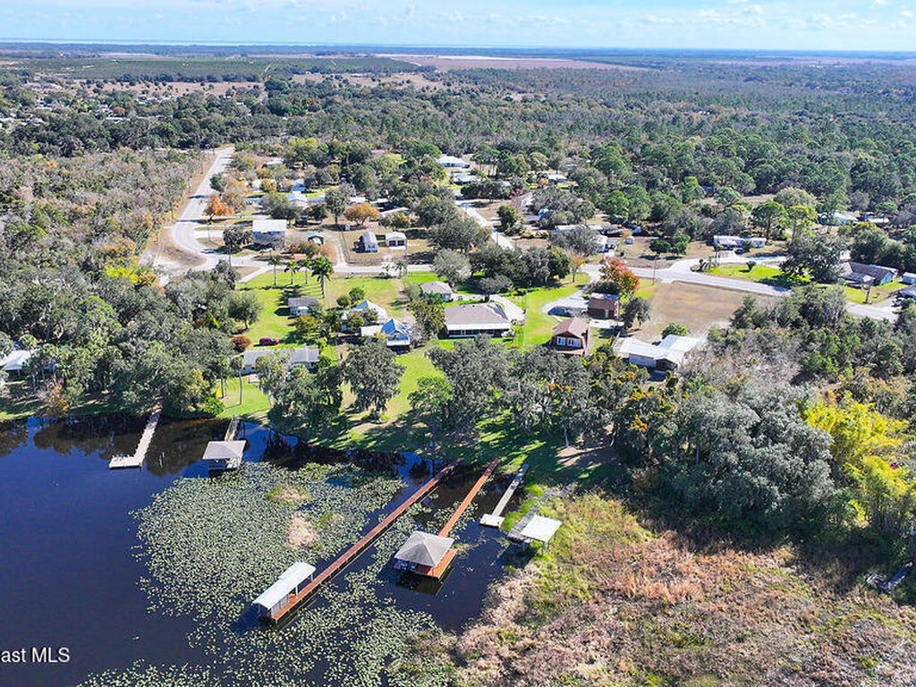 1360 Lake Josephine Drive, Sebring, FL 33875