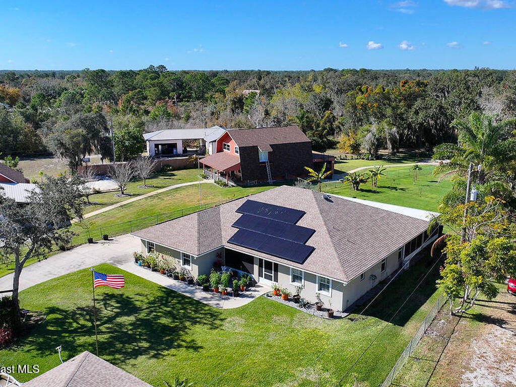 1360 Lake Josephine Drive, Sebring, FL 33875