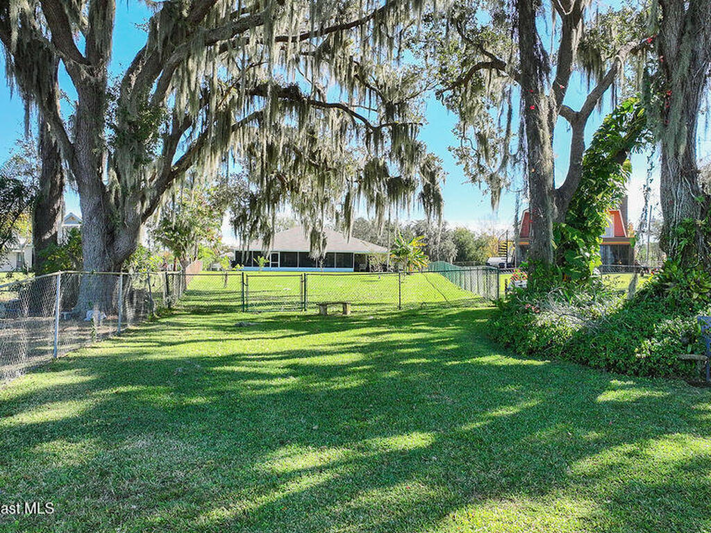 1360 Lake Josephine Drive, Sebring, FL 33875