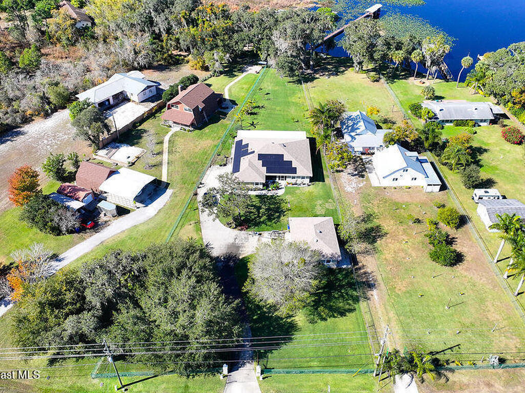 1360 Lake Josephine Drive, Sebring, FL 33875