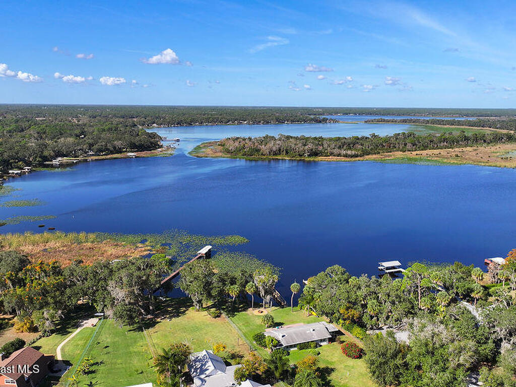 1360 Lake Josephine Drive, Sebring, FL 33875