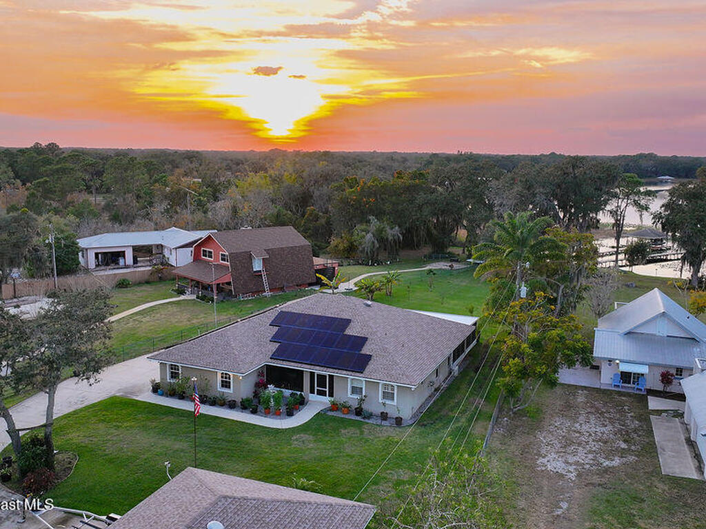 1360 Lake Josephine Drive, Sebring, FL 33875