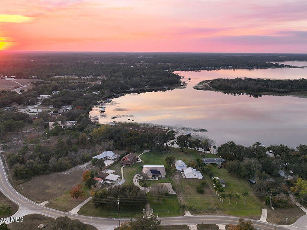 1360 Lake Josephine Drive, Sebring, FL 33875