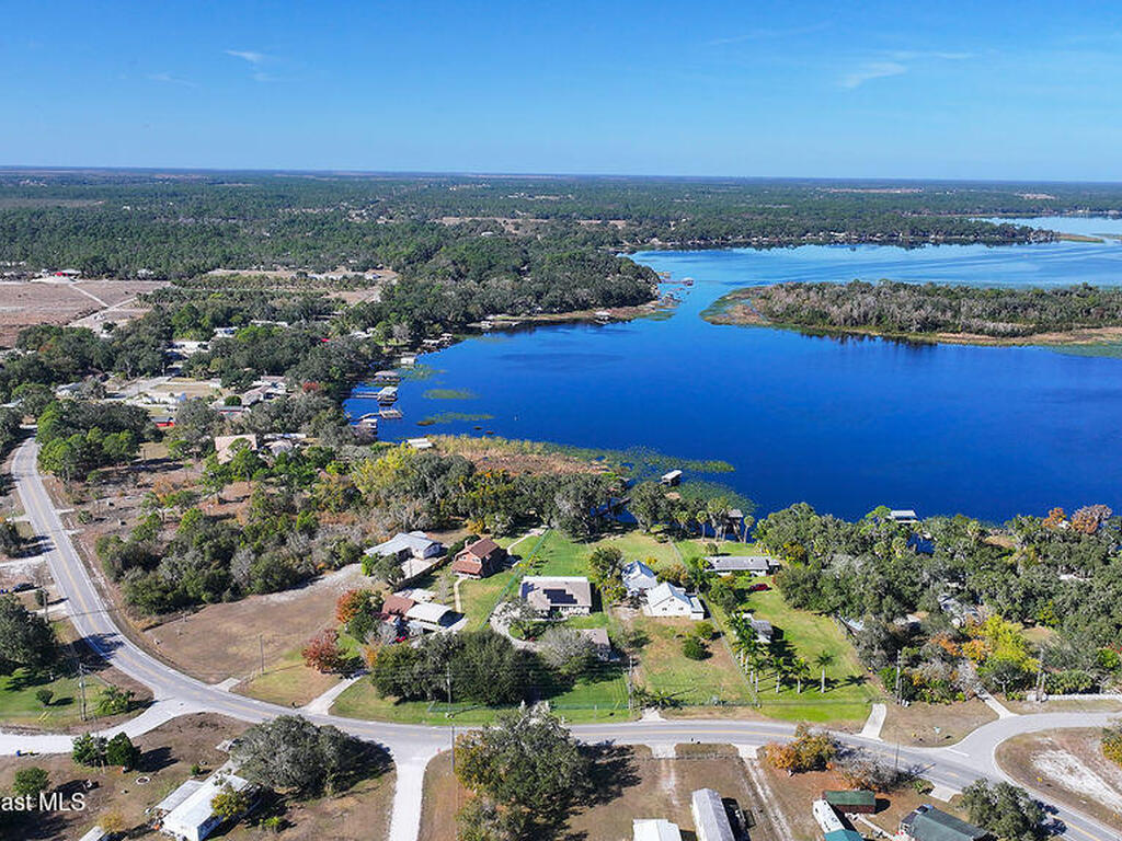 1360 Lake Josephine Drive, Sebring, FL 33875