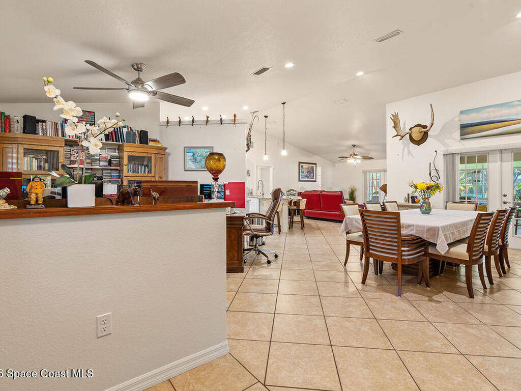 1360 Lake Josephine Drive, Sebring, FL 33875