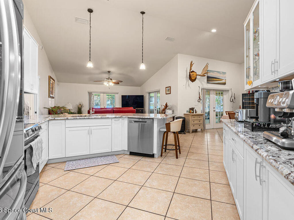 1360 Lake Josephine Drive, Sebring, FL 33875