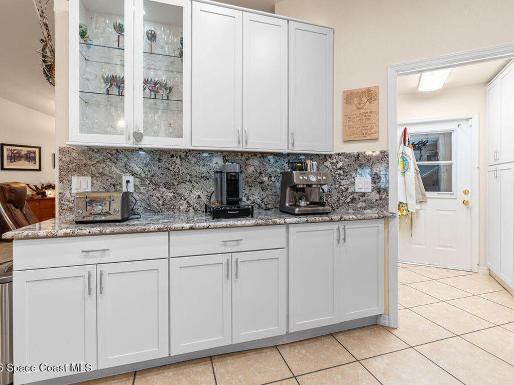 1360 Lake Josephine Drive, Sebring, FL 33875