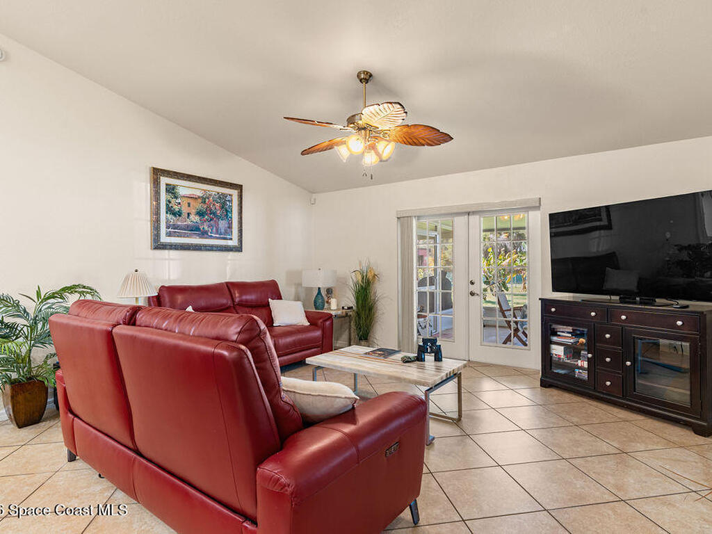 1360 Lake Josephine Drive, Sebring, FL 33875