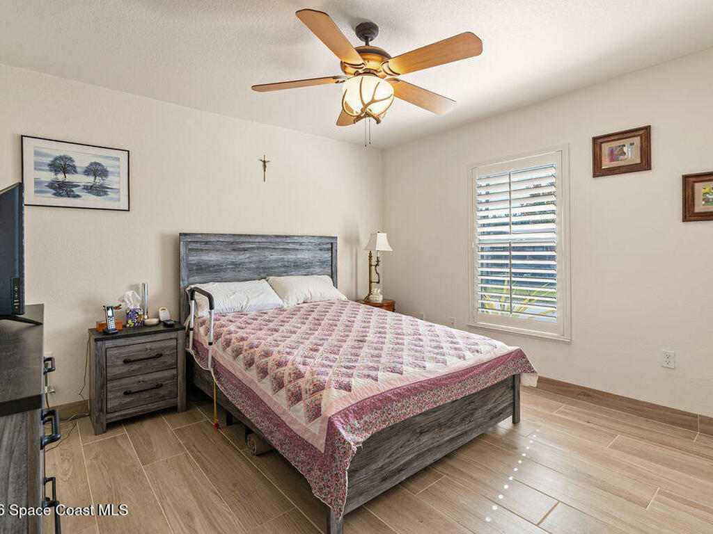 1360 Lake Josephine Drive, Sebring, FL 33875