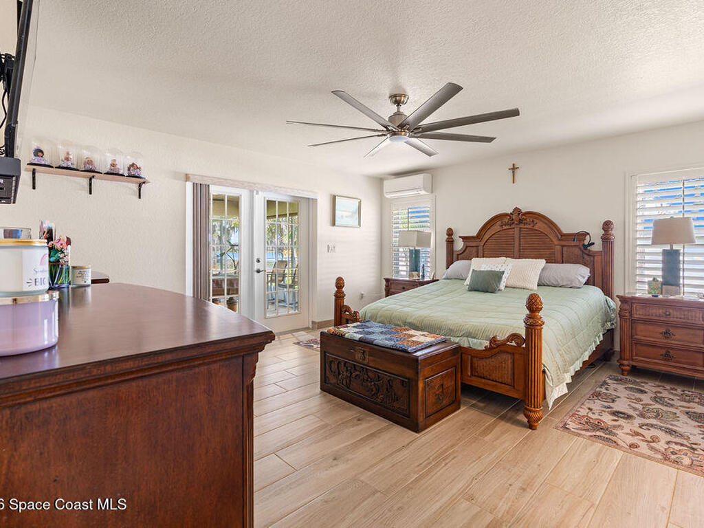 1360 Lake Josephine Drive, Sebring, FL 33875