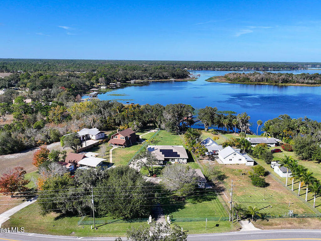 1360 Lake Josephine Drive, Sebring, FL 33875