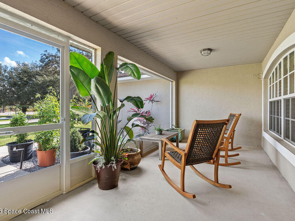 1360 Lake Josephine Drive, Sebring, FL 33875