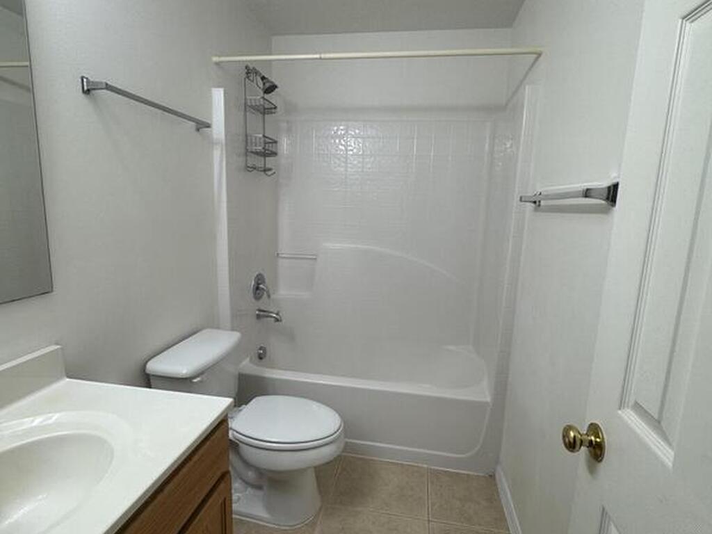 4550 Elena Way, Melbourne, FL 32934