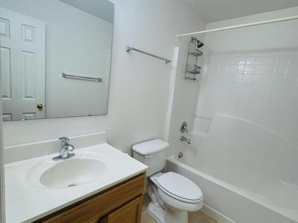 4550 Elena Way, Melbourne, FL 32934