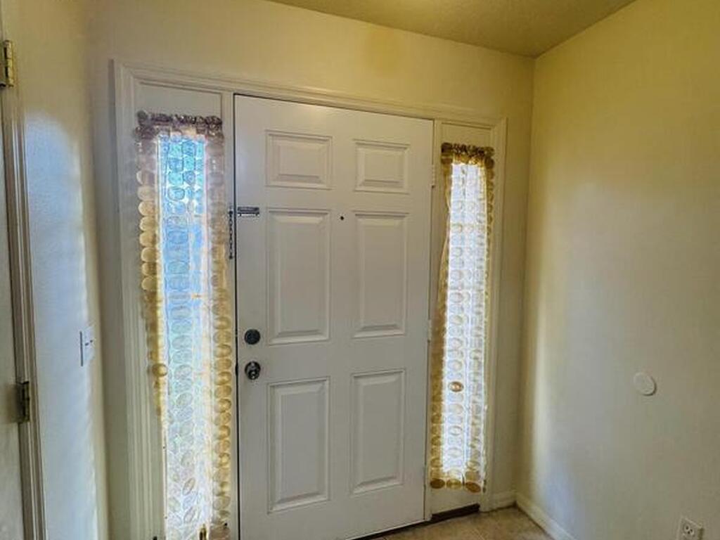 4550 Elena Way, Melbourne, FL 32934