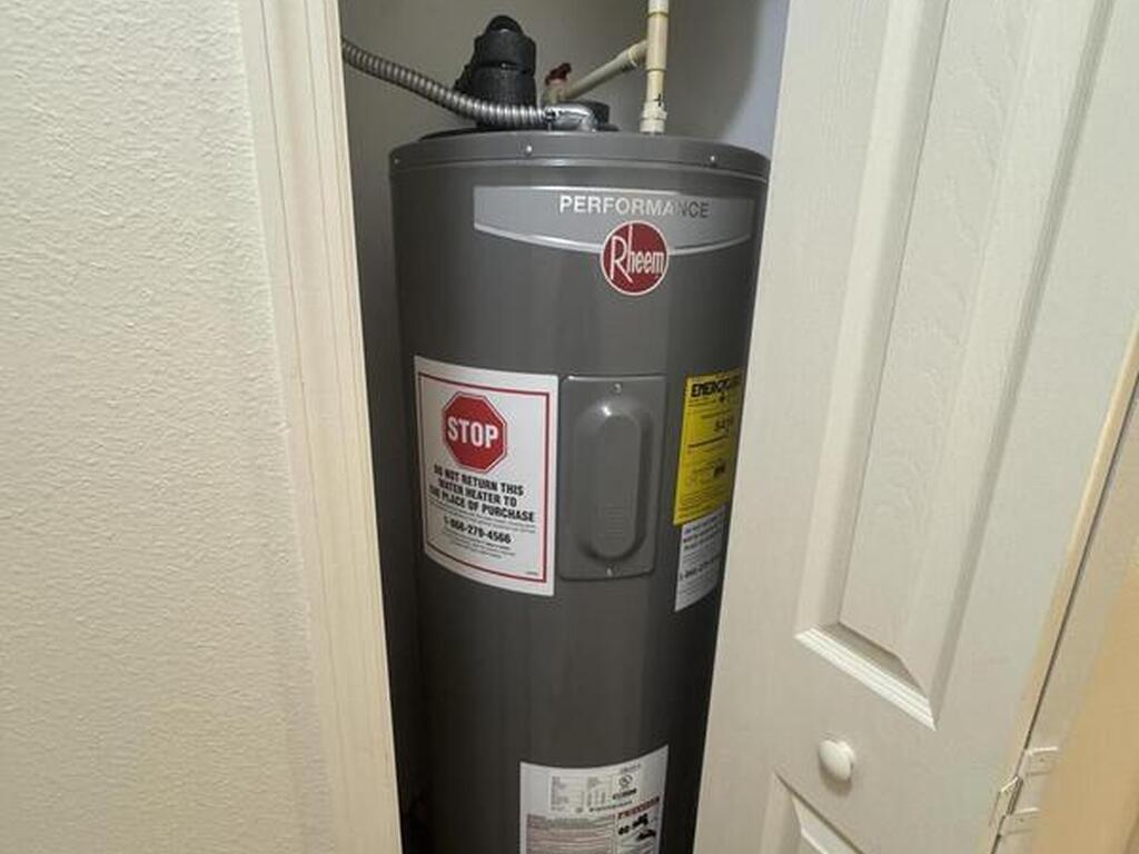 4550 Elena Way, Melbourne, FL 32934