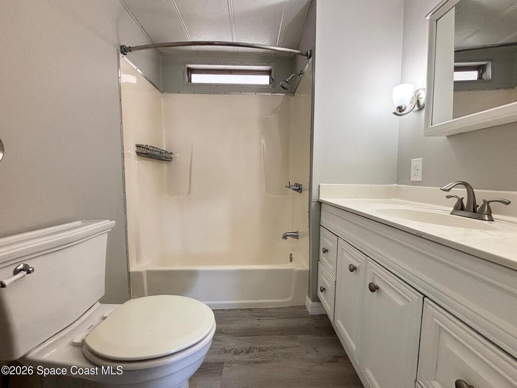 960 Cashew Circle, Barefoot Bay, FL 32976