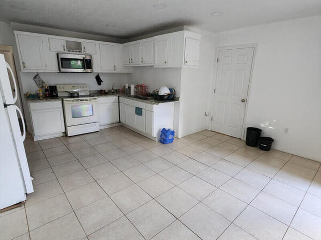 1066 Galty Circle, Palm Bay, FL 32905