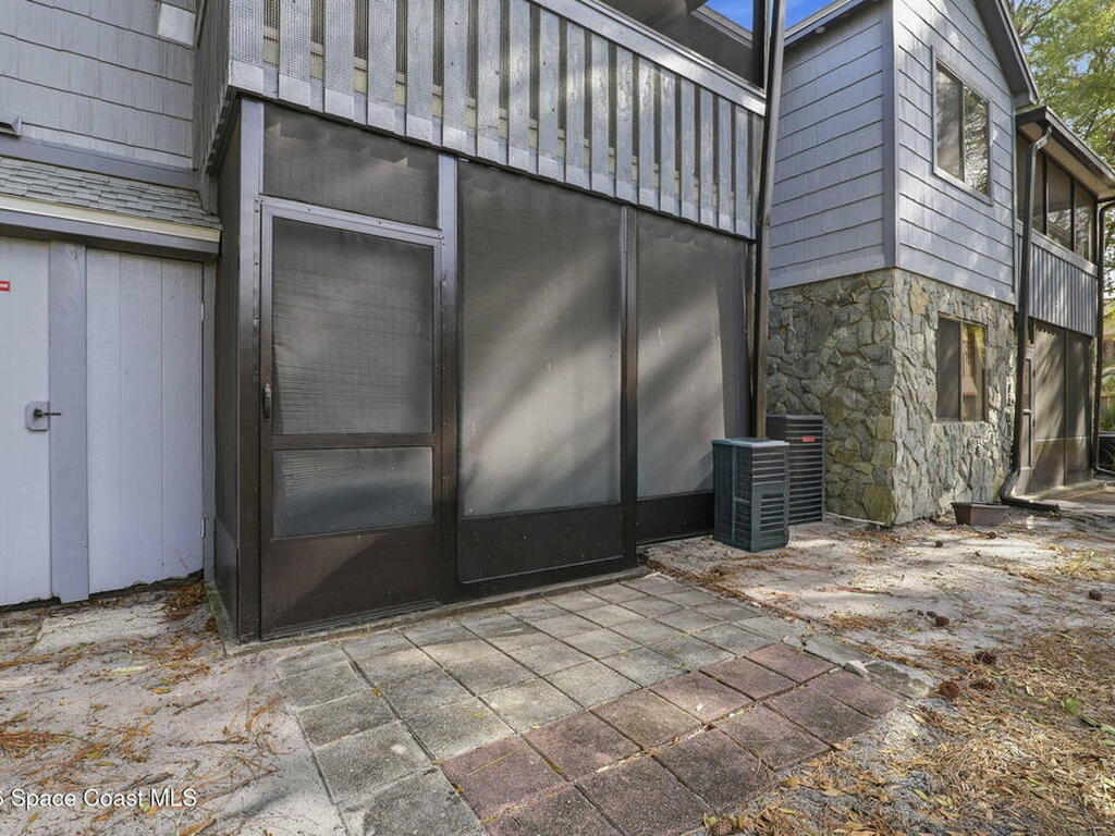 9042 York Lane, West Melbourne, FL 32904