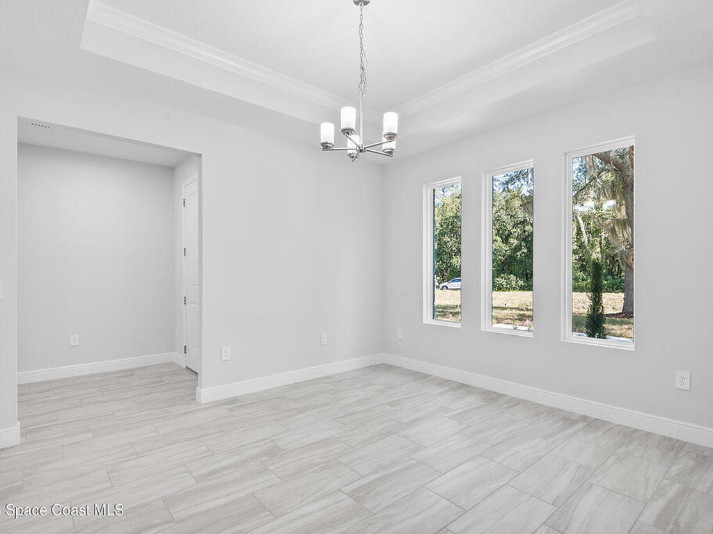 304 N Jungle Road, Geneva, FL 32732