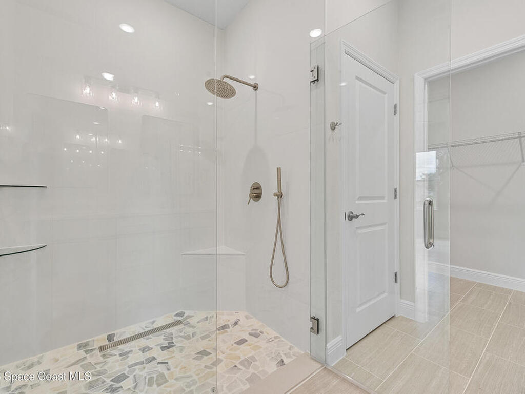 304 N Jungle Road, Geneva, FL 32732