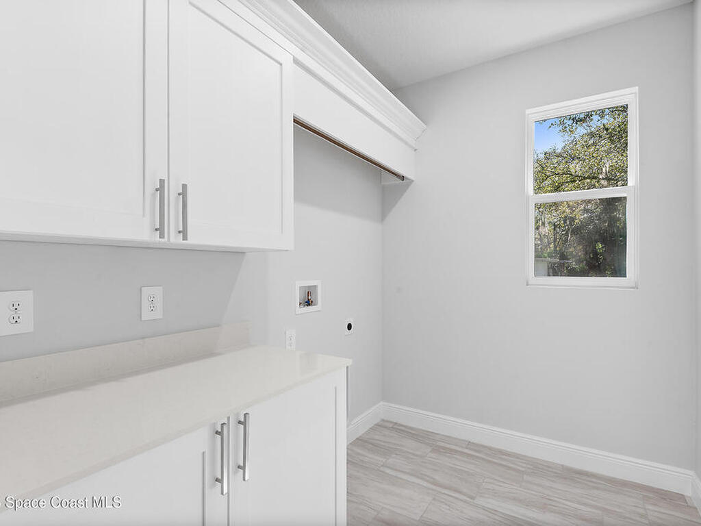 304 N Jungle Road, Geneva, FL 32732