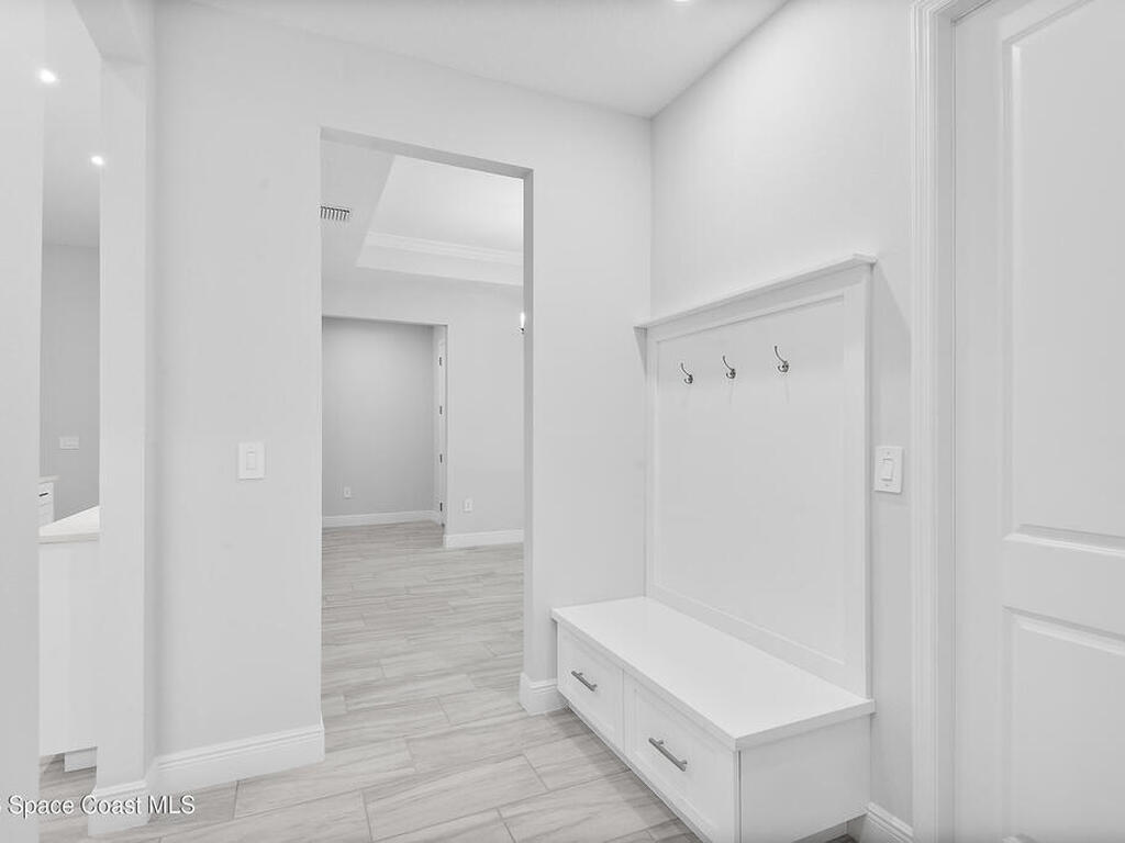 304 N Jungle Road, Geneva, FL 32732