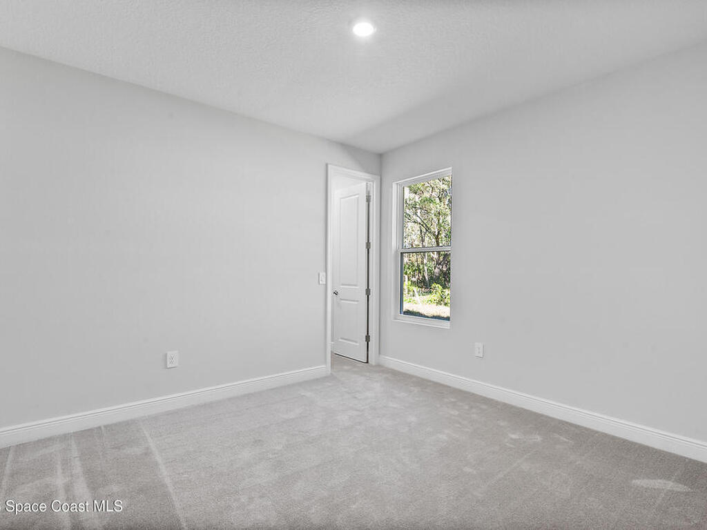 304 N Jungle Road, Geneva, FL 32732