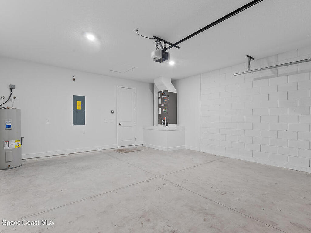 304 N Jungle Road, Geneva, FL 32732