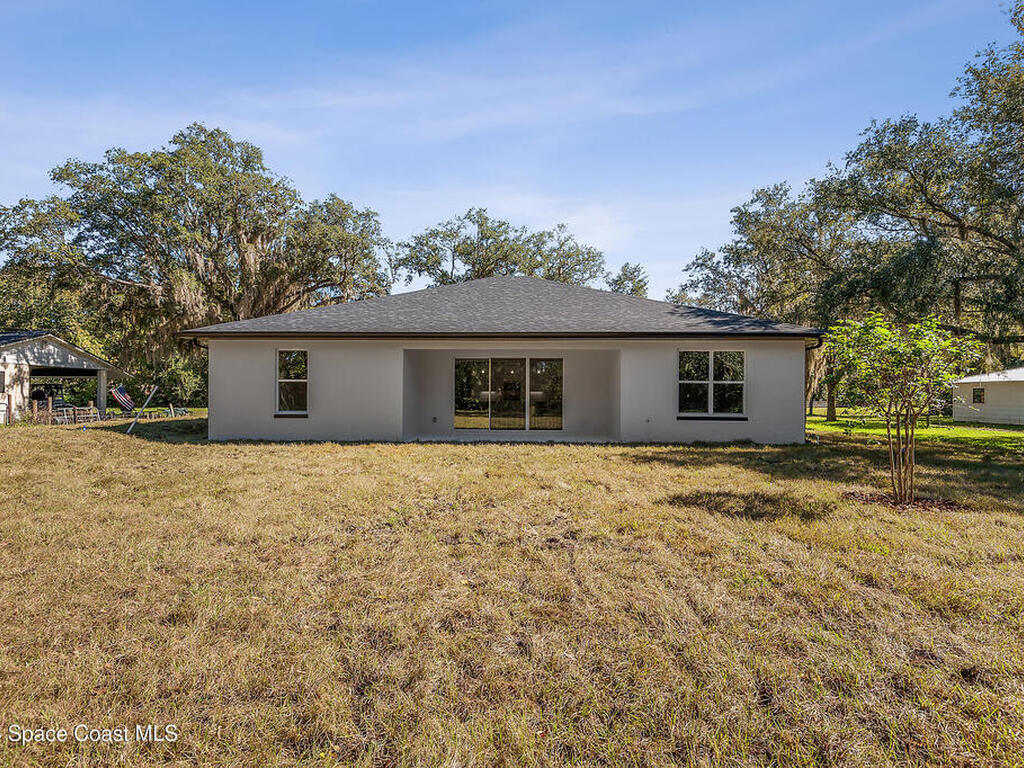 304 N Jungle Road, Geneva, FL 32732