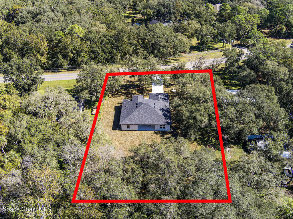 304 N Jungle Road, Geneva, FL 32732