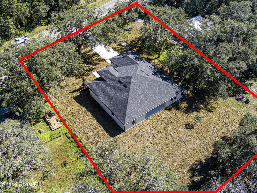 304 N Jungle Road, Geneva, FL 32732