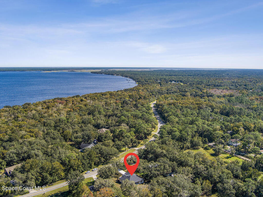 304 N Jungle Road, Geneva, FL 32732