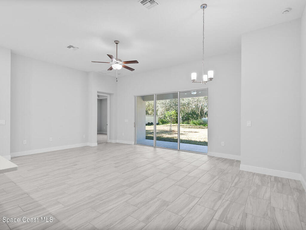 304 N Jungle Road, Geneva, FL 32732