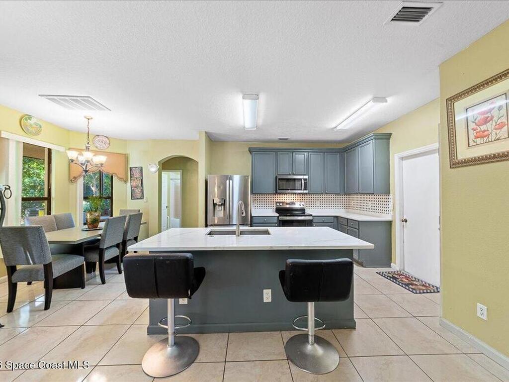 434 SE Breckenridge Circle, Palm Bay, FL 32909