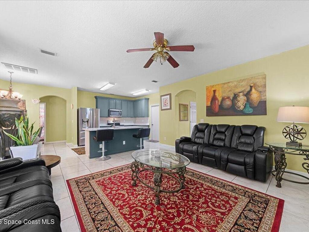 434 SE Breckenridge Circle, Palm Bay, FL 32909