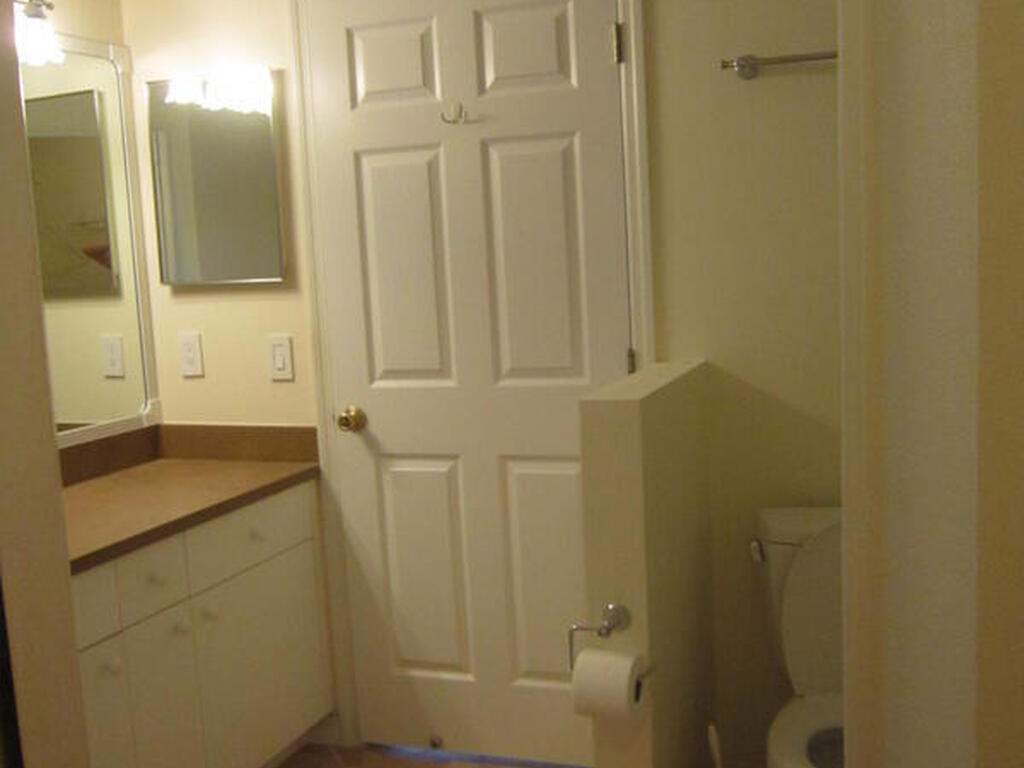 660 Wickham Lakes Drive, Melbourne, FL 32940