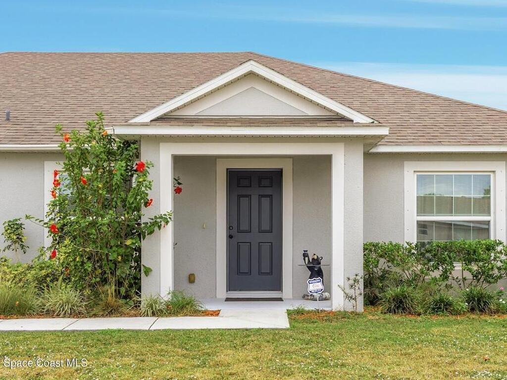 808 Grandeur Street, Palm Bay, FL 32909