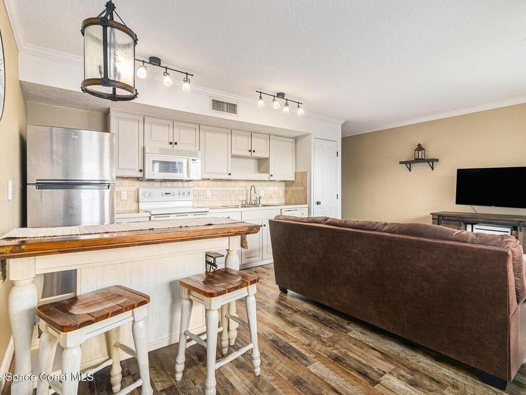 1209 E New Haven Avenue, Melbourne, FL 32901