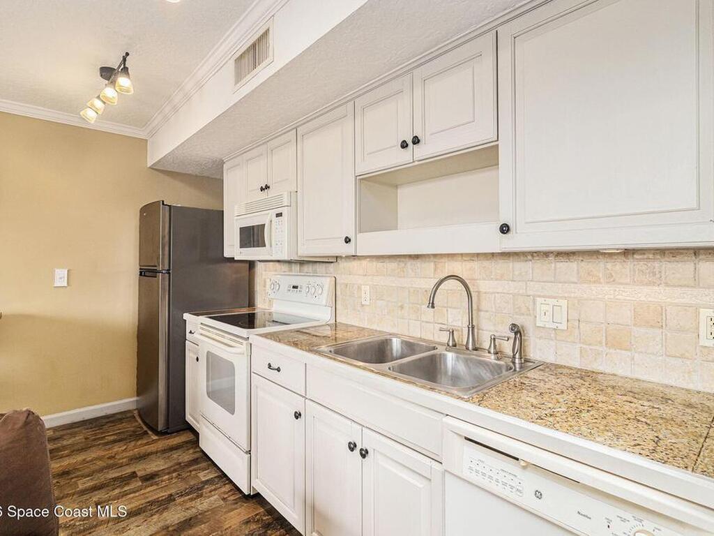 1209 E New Haven Avenue, Melbourne, FL 32901