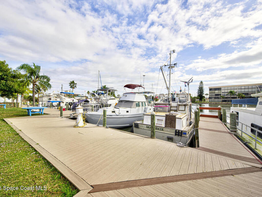 412 W Cocoa Beach Causeway, Cocoa Beach, FL 32931