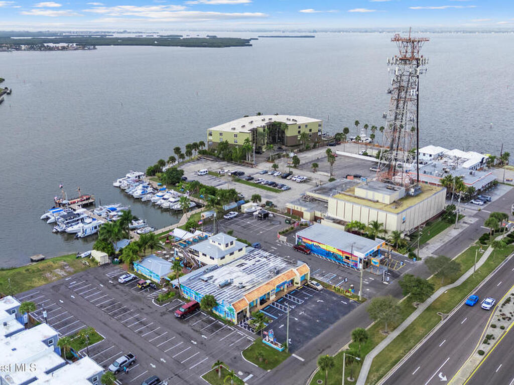 412 W Cocoa Beach Causeway, Cocoa Beach, FL 32931