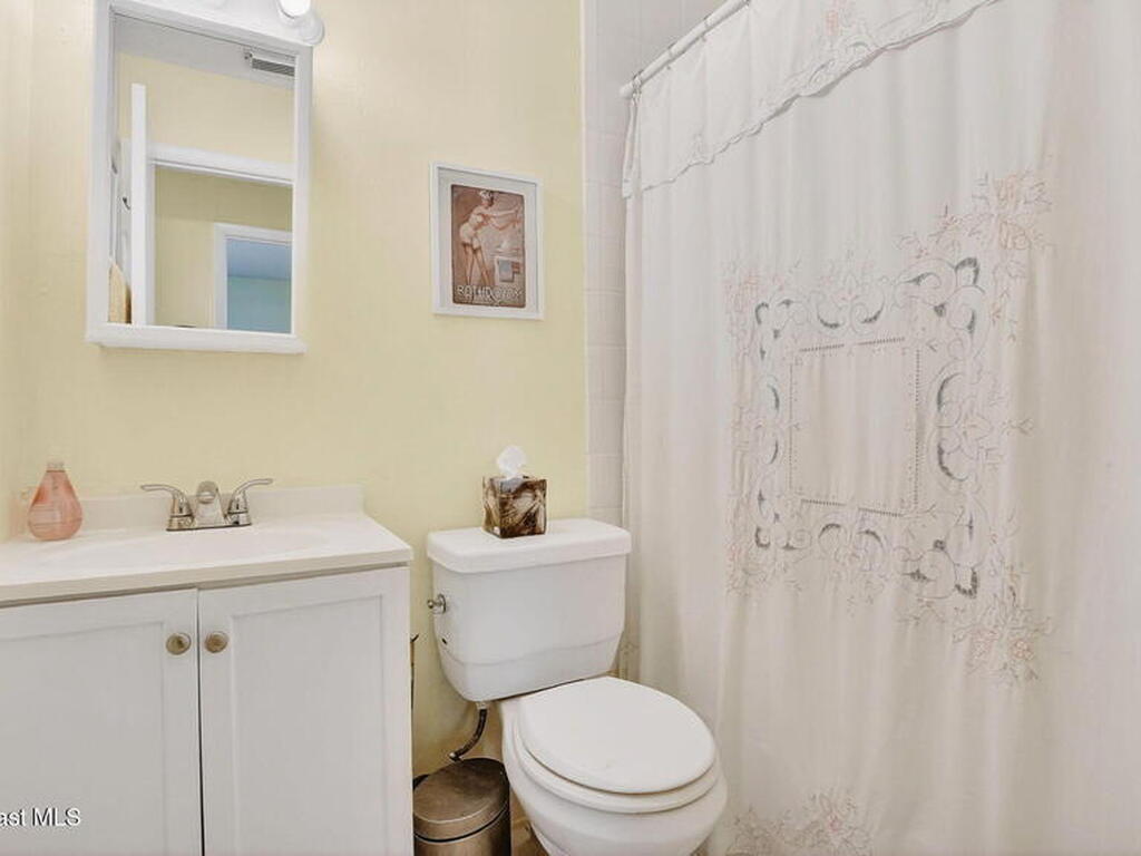 1051 Colonial Avenue, Palm Bay, FL 32909