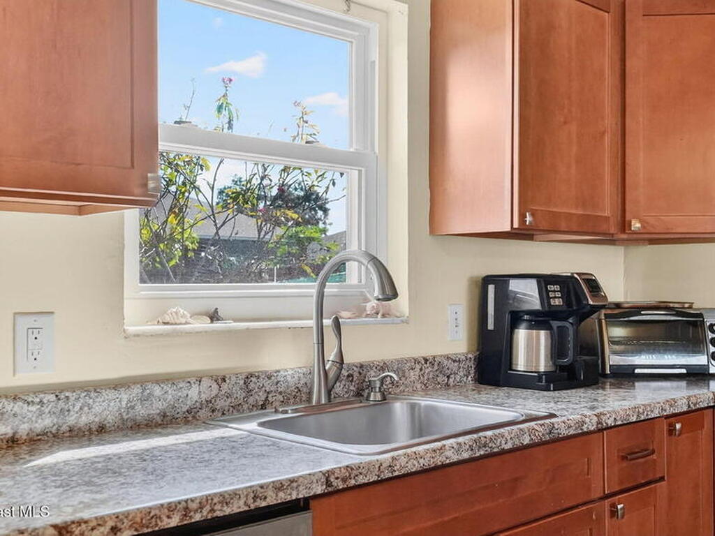 1051 Colonial Avenue, Palm Bay, FL 32909