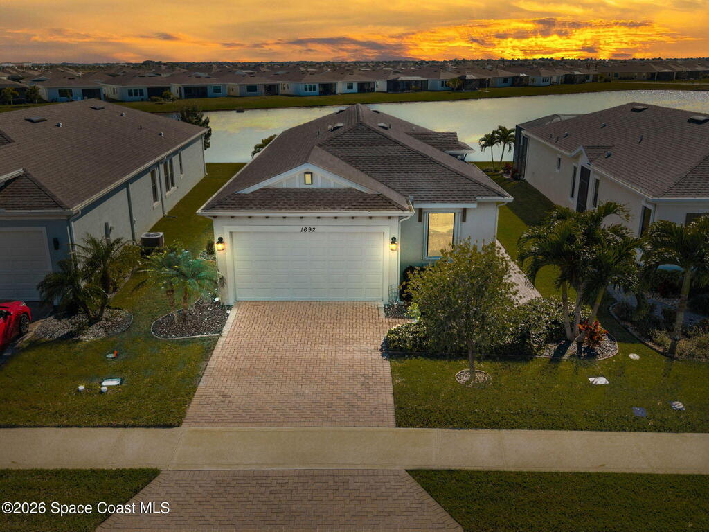 1692 Great Belt Circle, Melbourne, FL 32940