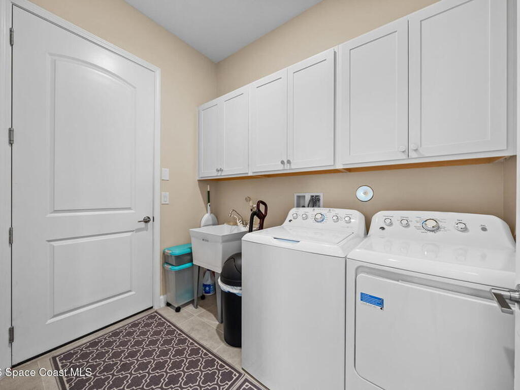 1692 Great Belt Circle, Melbourne, FL 32940