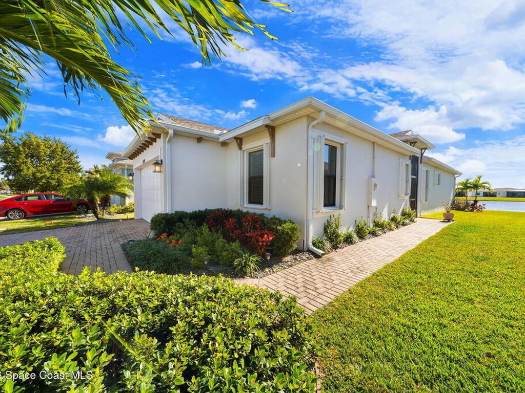 1692 Great Belt Circle, Melbourne, FL 32940