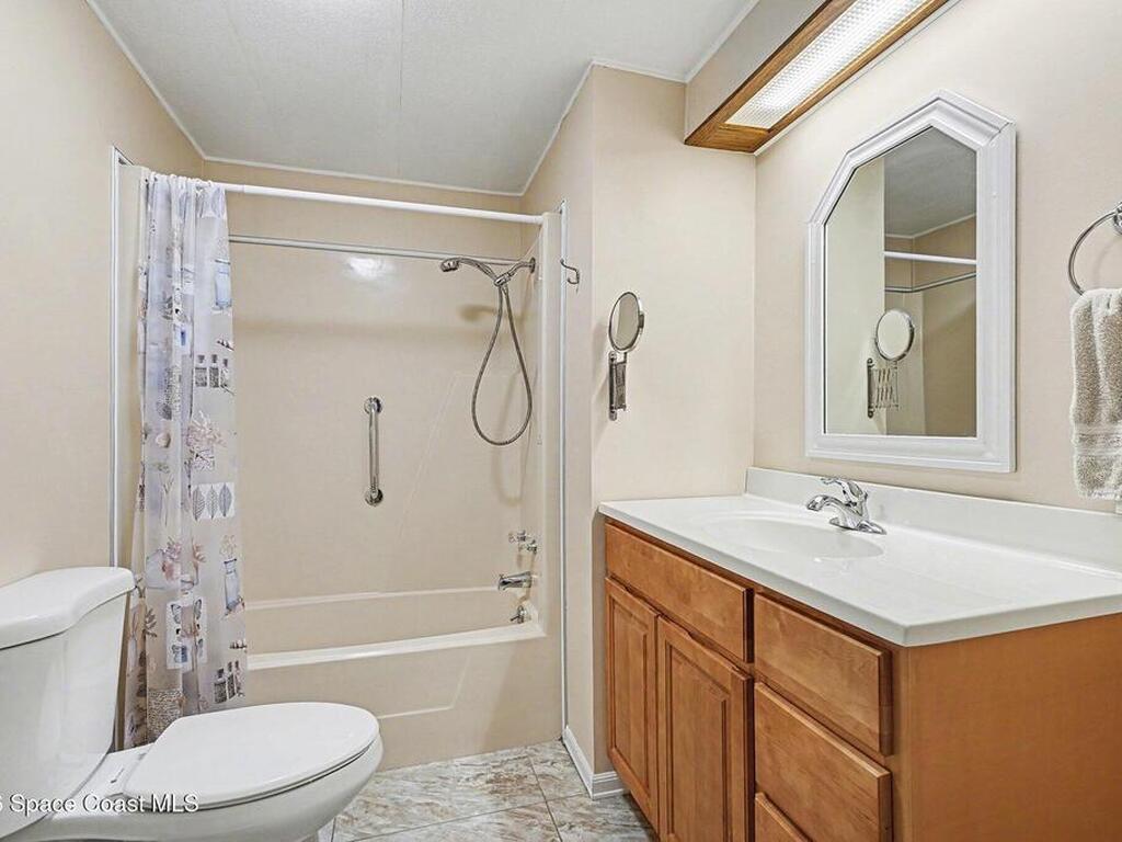 5009 Santa Anna Avenue, Titusville, FL 32780