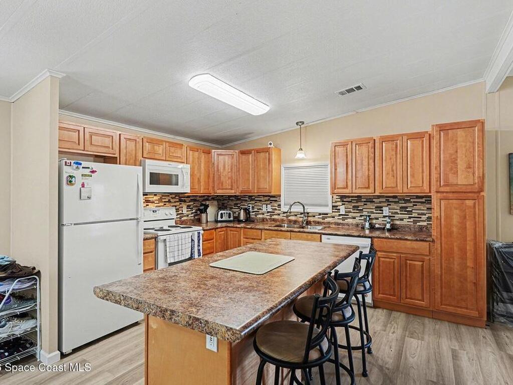 5009 Santa Anna Avenue, Titusville, FL 32780